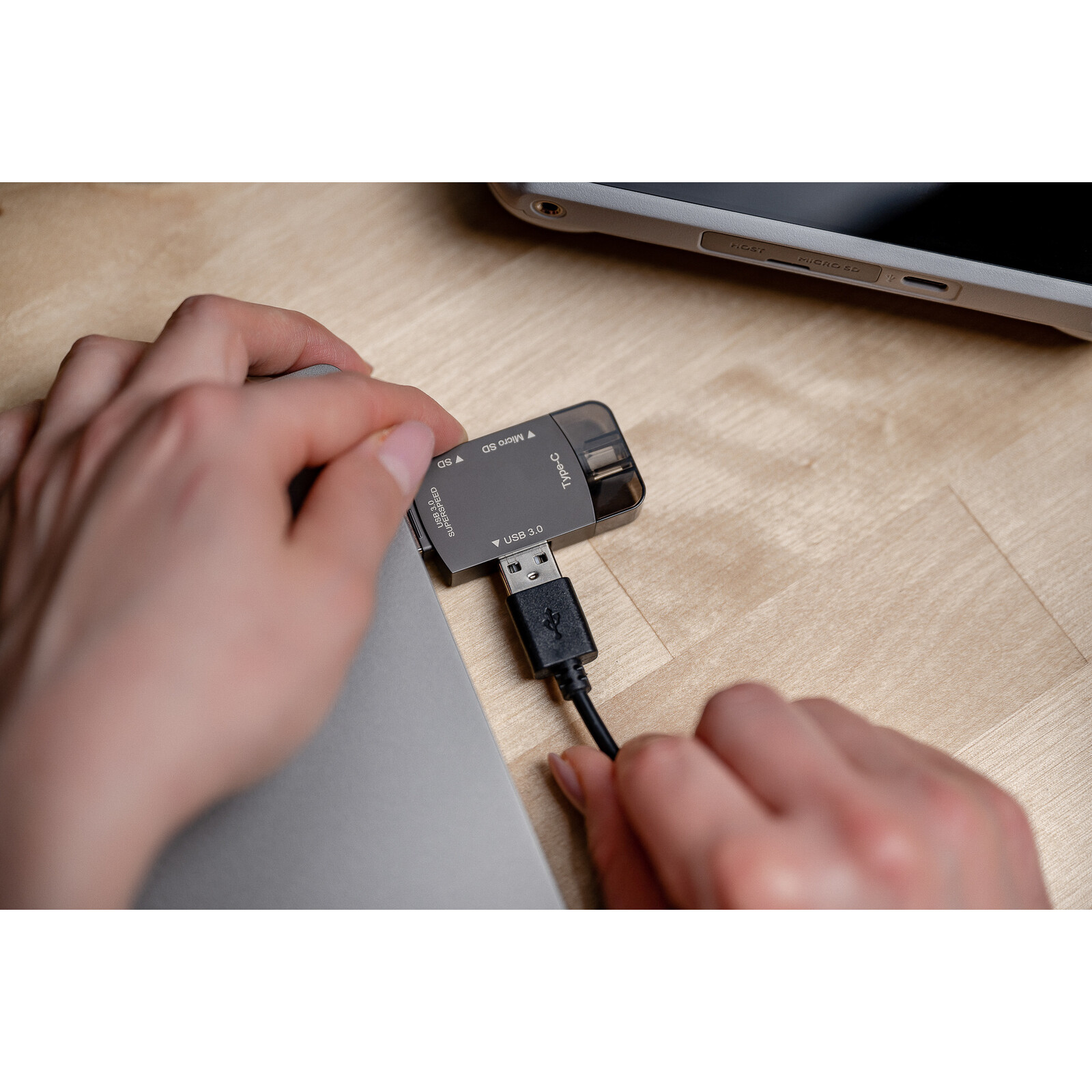 Newell Hub 3in1 OTG Kartenlesegerät