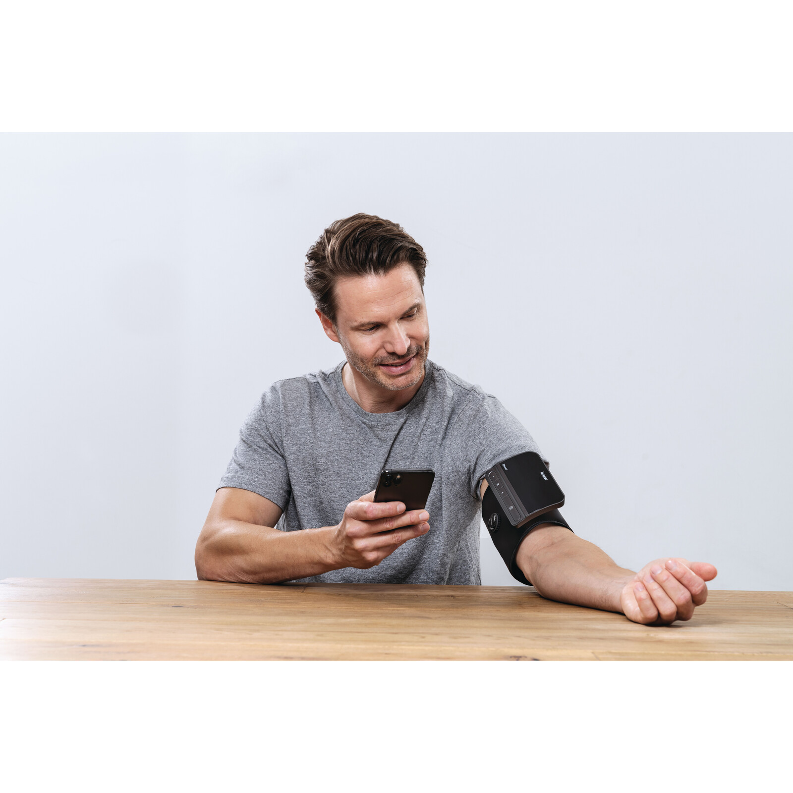 Beurer Oberarm-Blutdruckmessgerät Beurer BM 81 Easy Lock