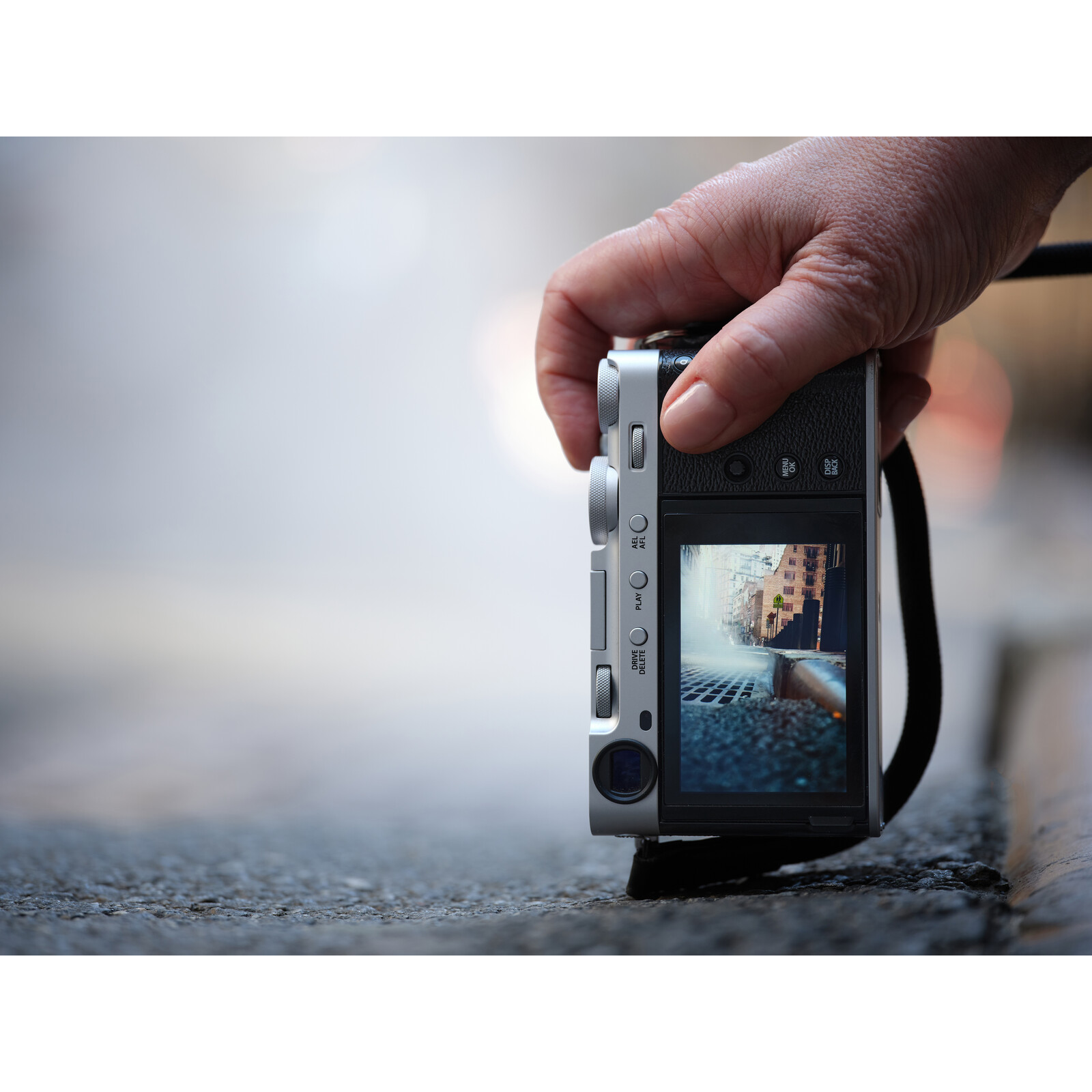 FUJIFILM X-E5 silver + XF23mmF2.8 R WR