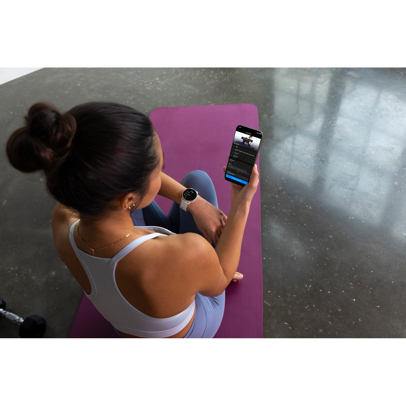 Garmin vivoactive 6  Bone/Lunar Gold
