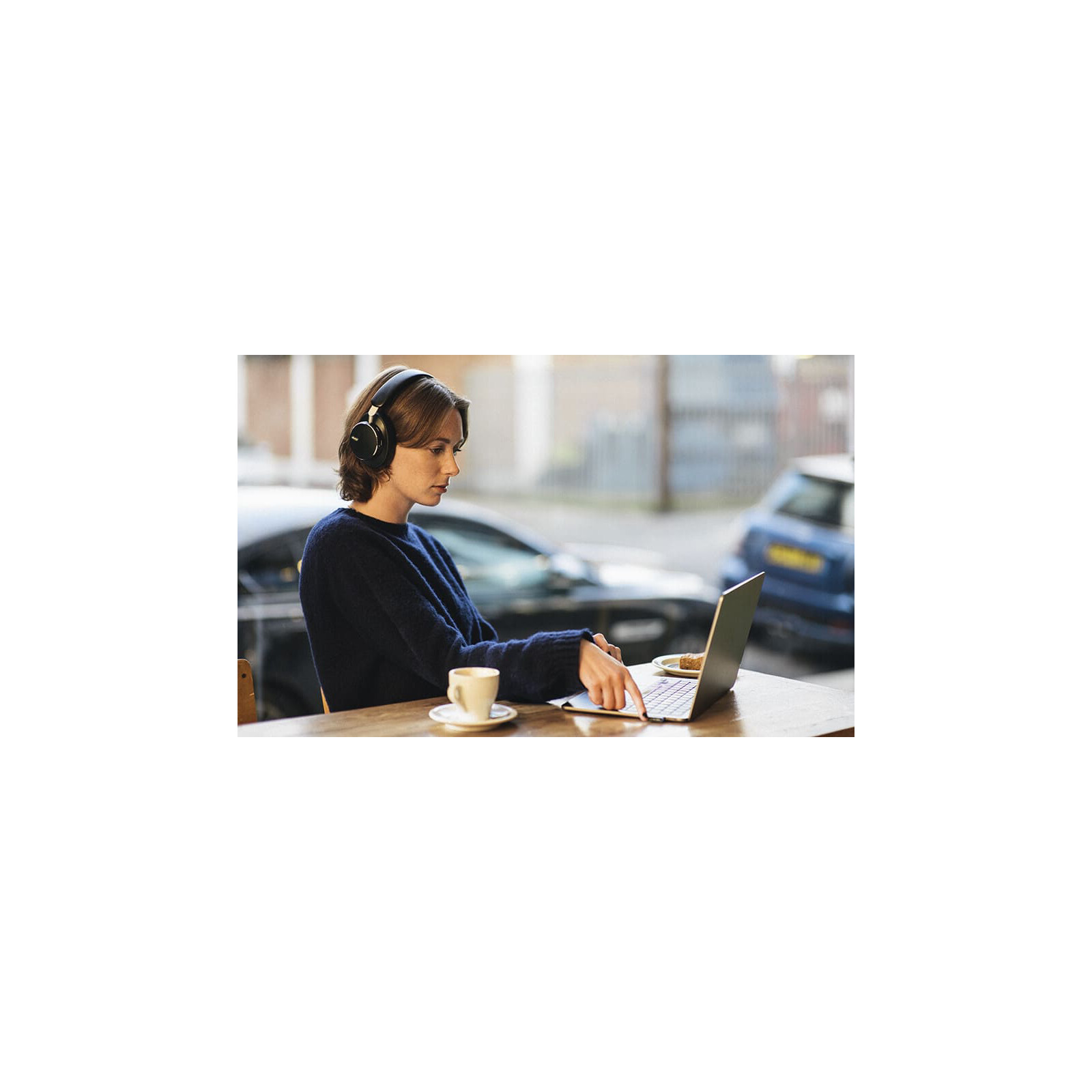 AKG N9 Hybrid ANC Wireless Over-Ear Black