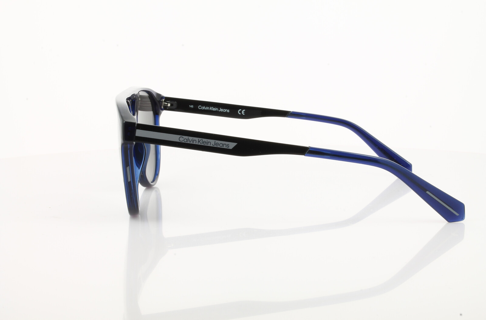 Calvin Klein CKJ 21625SH 400