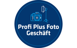 Kamera und Stativ Icons auf blauem Hintergrund und Text “Profi Plus Foto Geschäft”