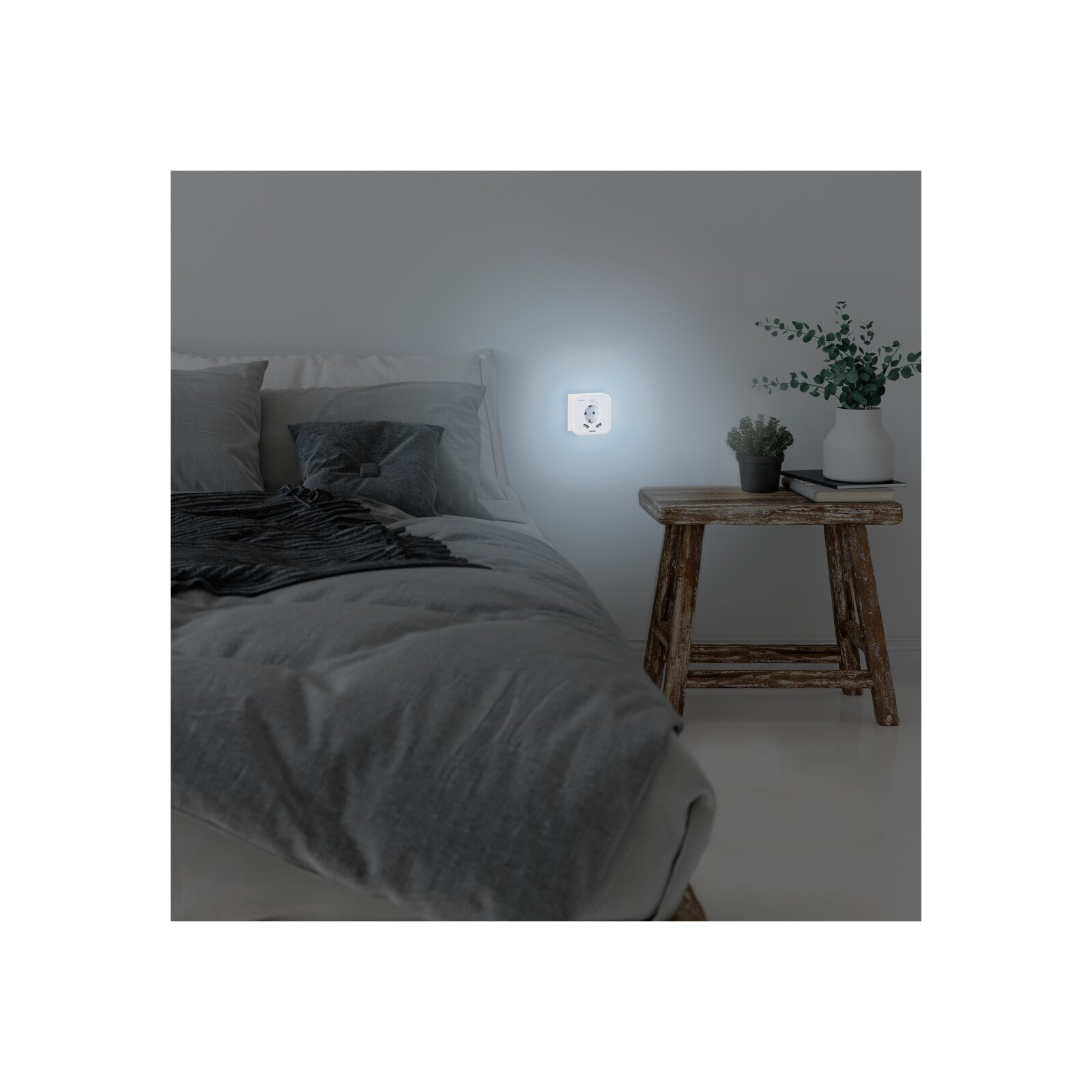 Hama LED-Nachtlicht mit Steckdose 2 USB-Ausgänge