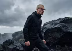 Jetzt bei Hartlauer: Prada - Linea Rossa.