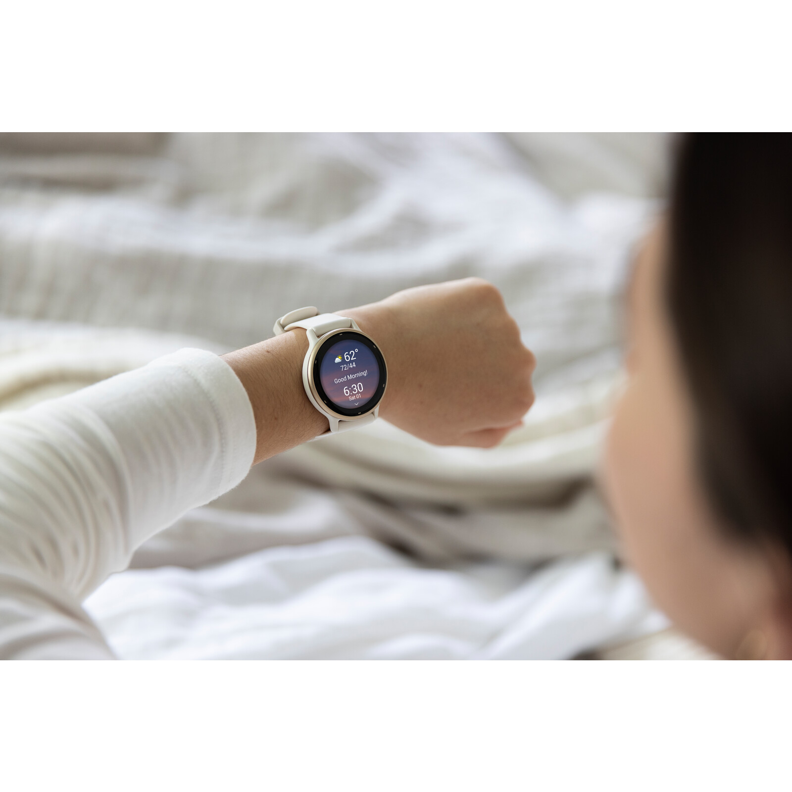 Garmin Vivoactive 5 elfenbein/cremegold