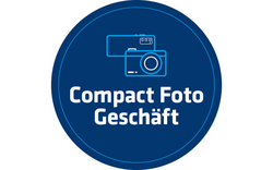 Smartphone und Kamera Icons auf blauem Hintergrund und Text “Compact Foto Geschäft”