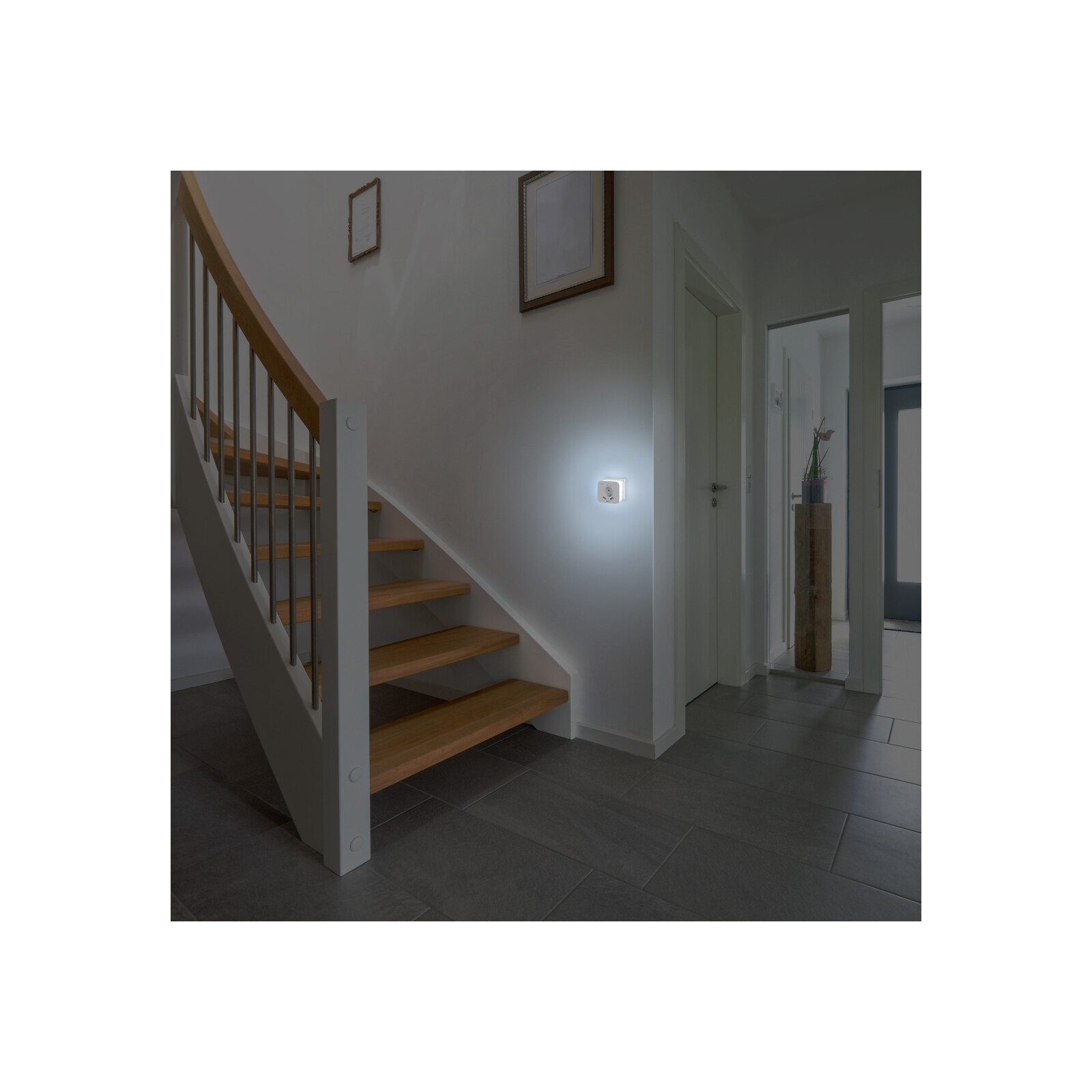 Hama LED-Nachtlicht mit Steckdose 2 USB-Ausgänge