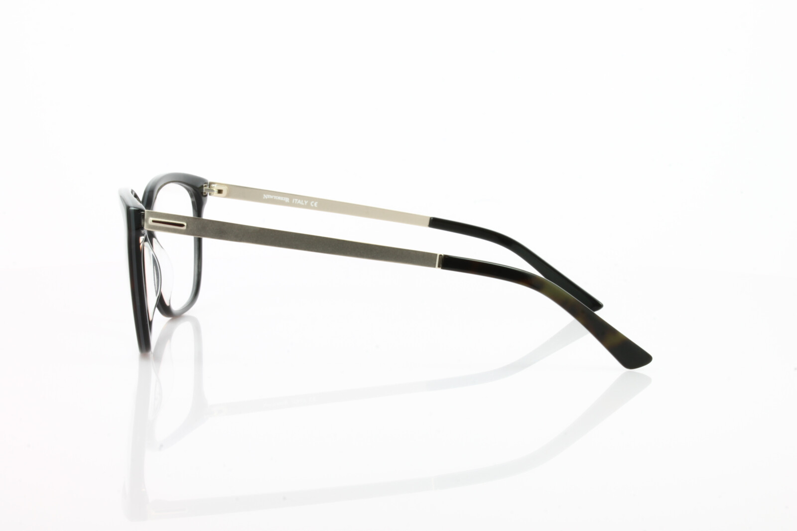 New Yorker NY 483 C2