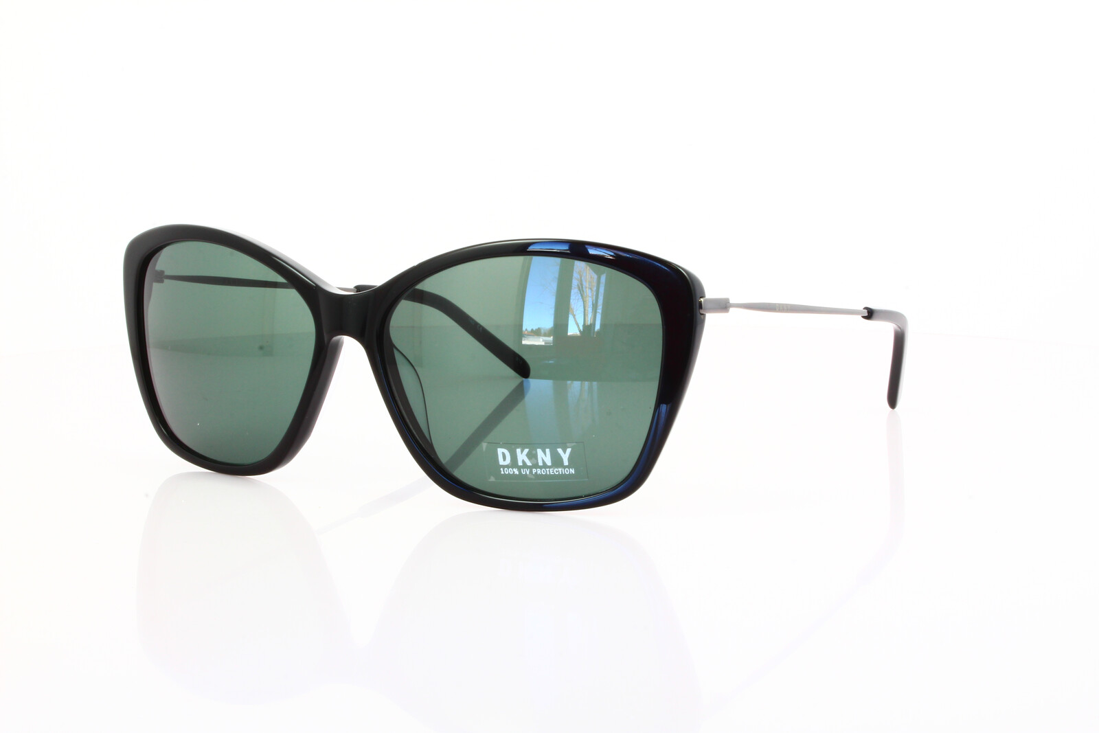 DKNY DK 702SH 001