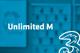 Tarif Drei Unlimited M und Drei-Logo vor unscharfem türkisem Hintergrund mit Handyabteilung in Hartlauer Geschäft