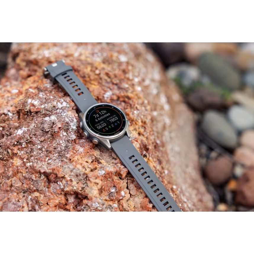 Garmin Fenix 9 43mm Kieselgrau/Titan