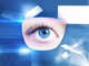 blaues Auge im Rahmen vor blau-transparentem Hintergrund mit Laptopt, Fernseher, Auto und Smartphone