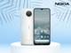 das Nokia G20 auf einem Podest vor hellblauem Hintergrund 