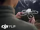 Eine Person hält eine DJI Flip in den Händen.