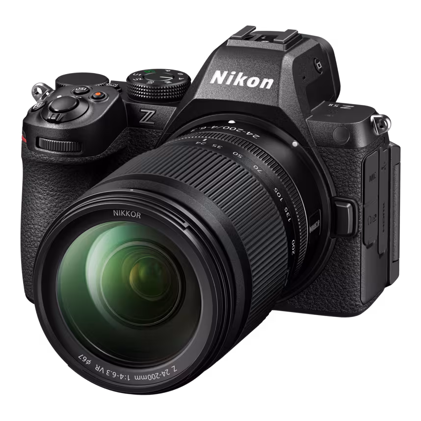 Nikon Z5II + Z 24-200/4,0-6,3 VR
