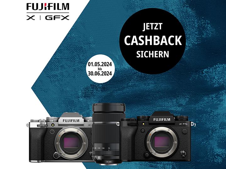 Auf der Grafik sind zwei Kameras und ein Objektiv von Fujifilm abgebildet. Auf der rechten Seite befindet sich folgender Text: "Jetzt Cashback sichern. Beim Kauf teilnahmeberechtigter Fujifilm Kameras, Kits und Objektive. 01.05.2024 bis 30.06.2024."