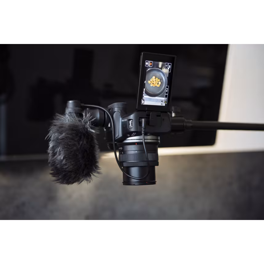 Canon EOS R50 Schwarz + RF-S 18-45 IS STM Creator Kit