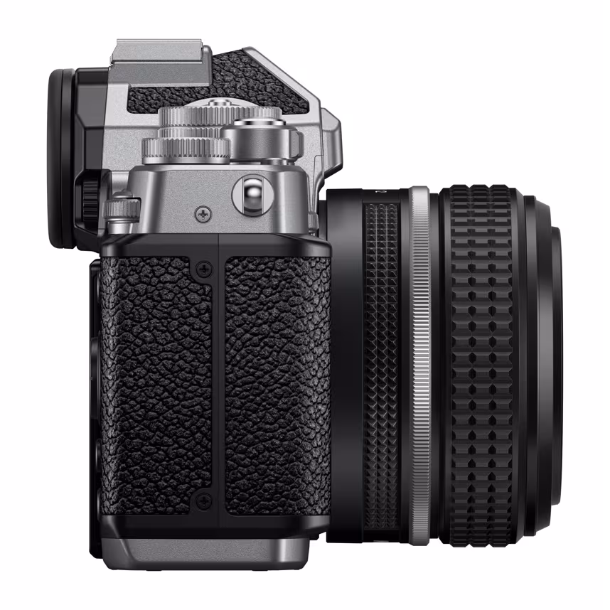 Nikon Z f silber + Z 40/2,0 + promo Case