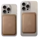 Apple iPhone FineWoven Wallet mit MagSafe taupe