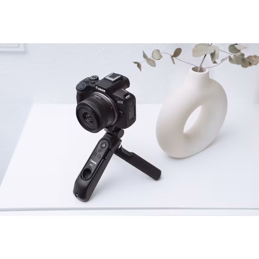 Canon EOS R50 Schwarz + RF-S 18-45 IS STM Creator Kit